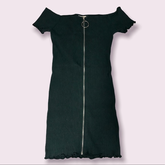 👗3/$20.00 SALE‼️ Heart & Hips Women’s Dark Green Off shoulder minidress size L - Picture 2 of 8